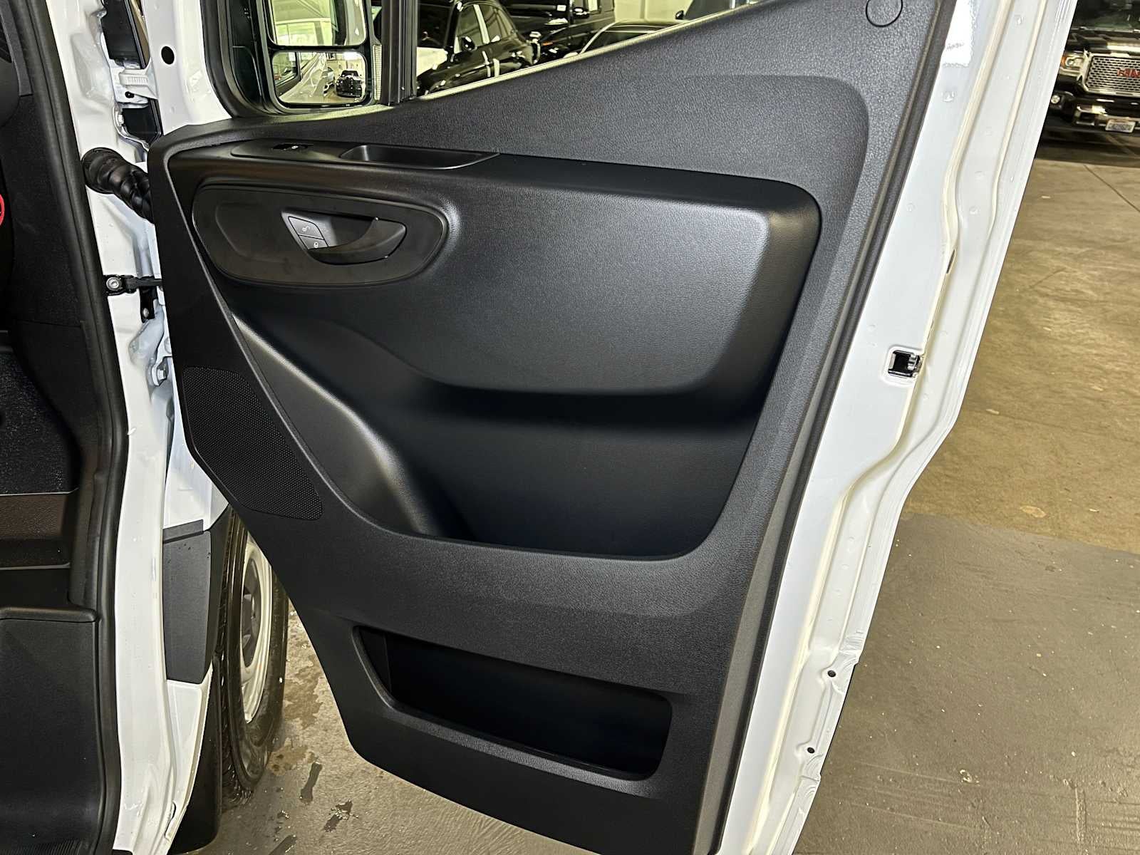 2025 Mercedes-Benz Sprinter 2500 Standard Roof I4 Diesel 144" RWD