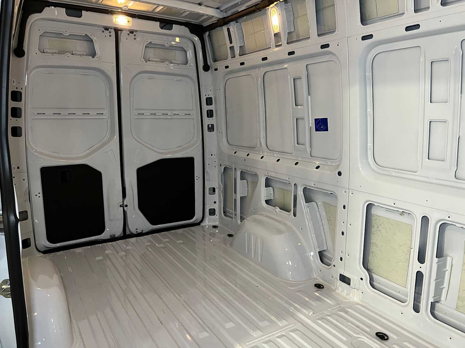 2025 Mercedes-Benz Sprinter 2500 Standard Roof I4 Diesel 144" RWD