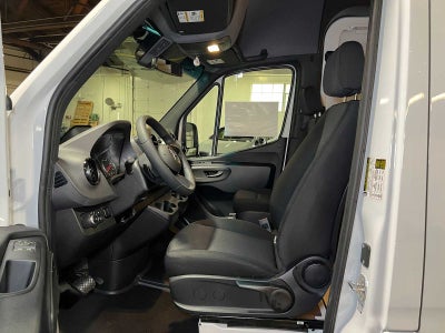 2025 Mercedes-Benz Sprinter 2500 Standard Roof I4 Diesel 144" RWD