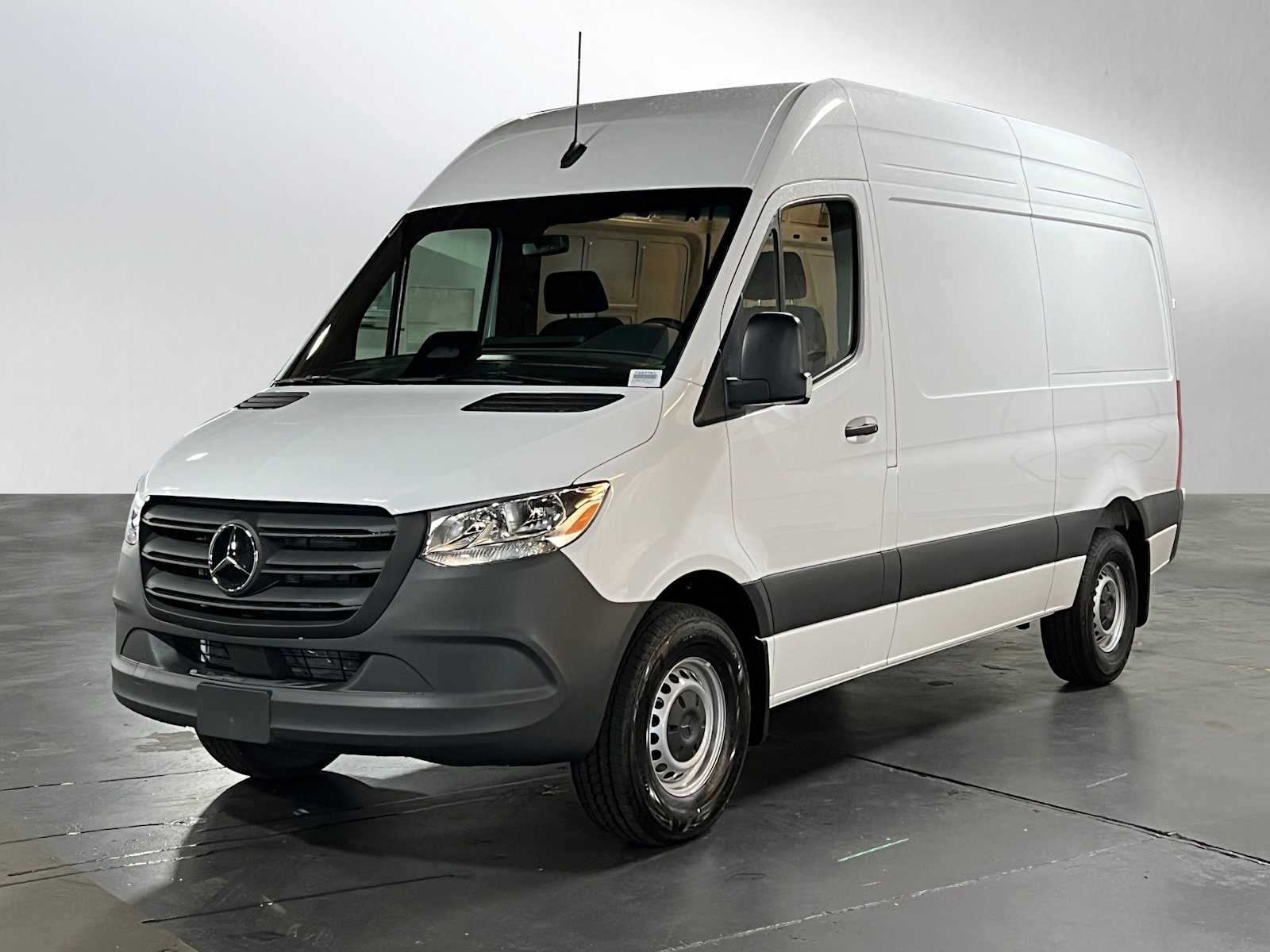 2025 Mercedes-Benz Sprinter 2500 Standard Roof I4 Diesel 144" RWD
