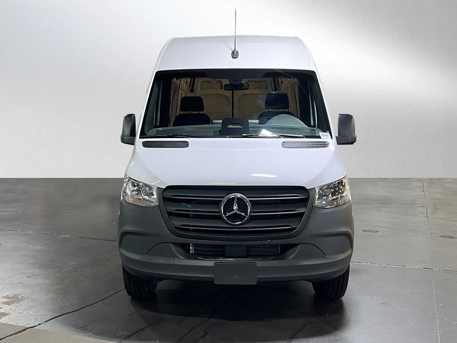 2025 Mercedes-Benz Sprinter 2500 Standard Roof I4 Diesel 144" RWD