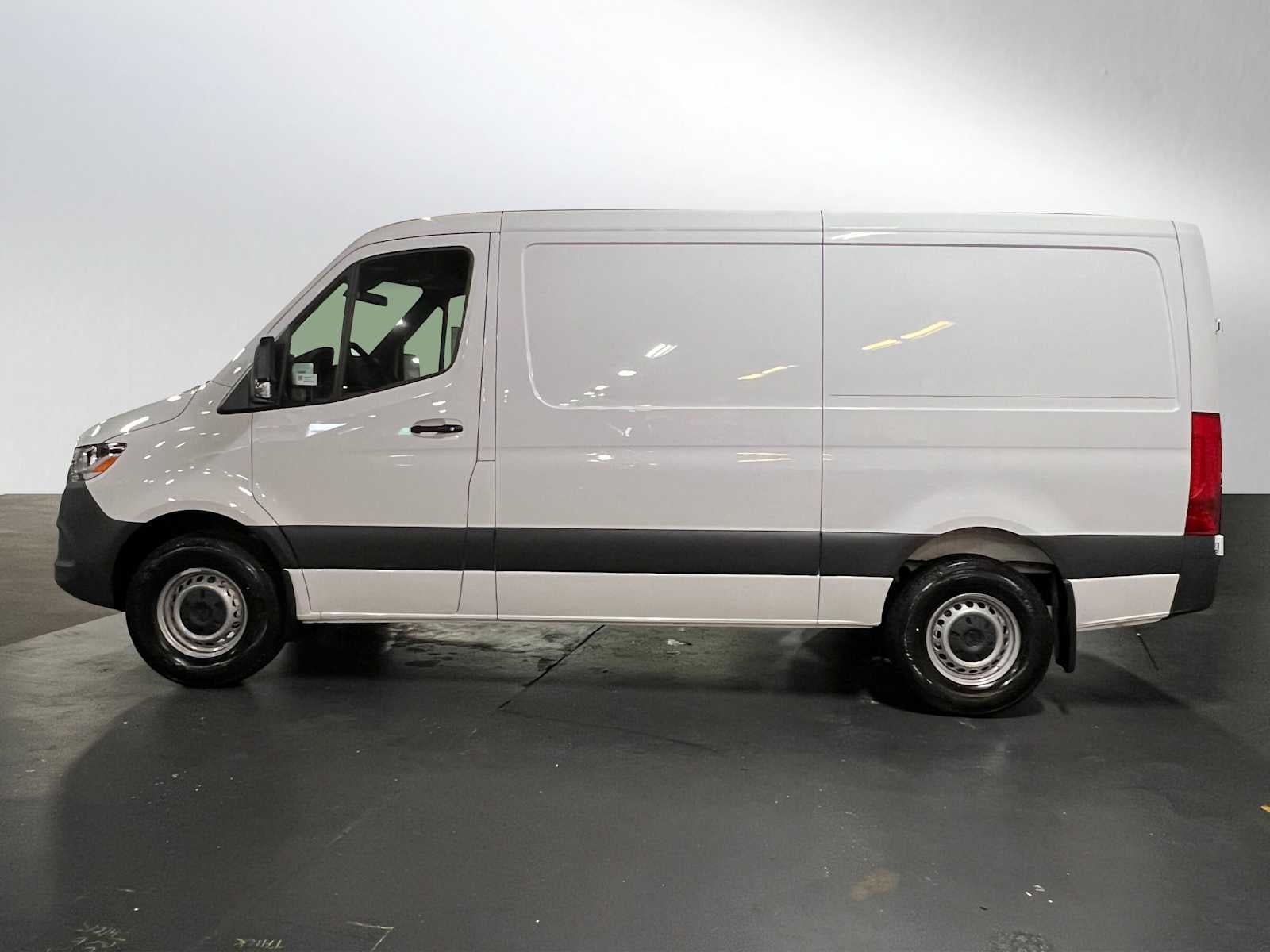 2025 Mercedes-Benz Sprinter 2500 Standard Roof I4 Diesel 144" RWD