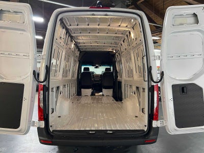 2025 Mercedes-Benz Sprinter 2500 High Roof I4 Diesel 170" RWD