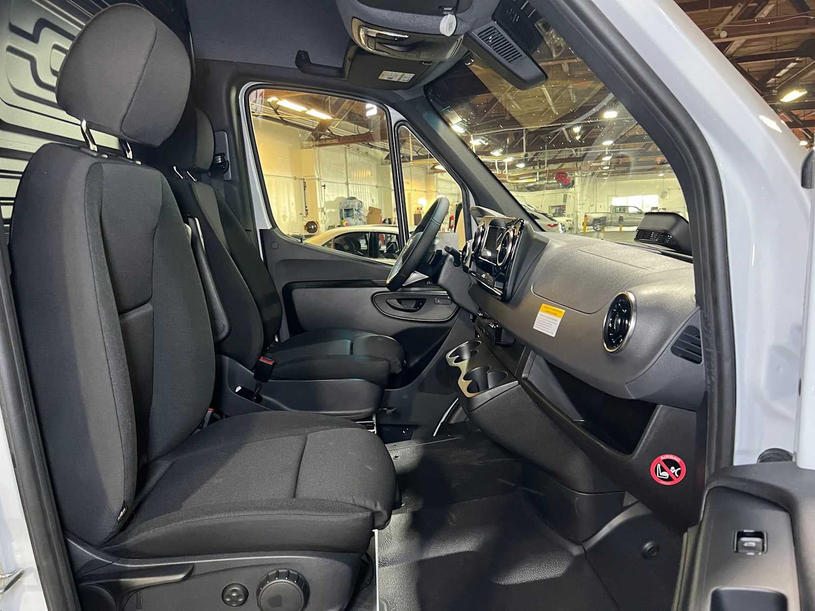 2025 Mercedes-Benz Sprinter 2500 High Roof I4 Diesel 170" RWD