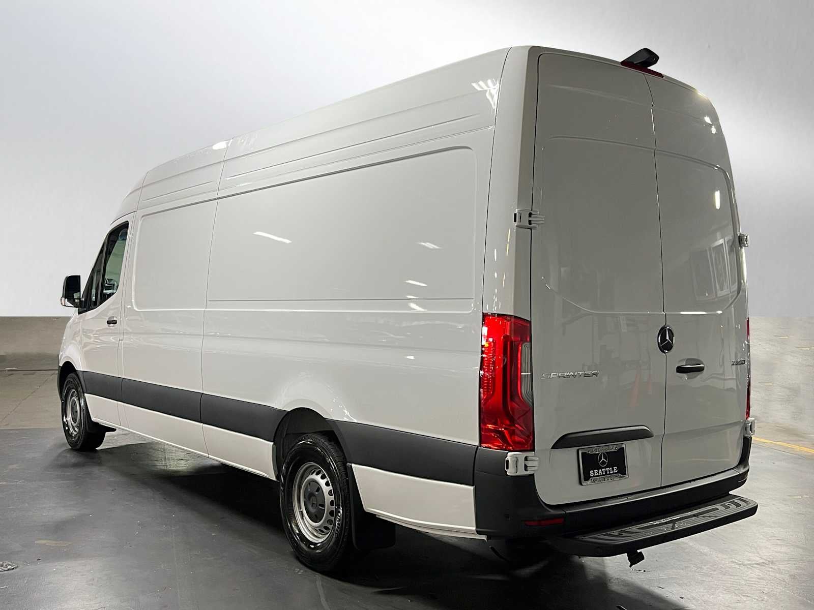 2025 Mercedes-Benz Sprinter 2500 High Roof I4 Diesel 170" RWD