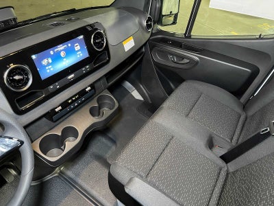 2026 Mercedes-Benz Sprinter 2500 Standard Roof I4 Diesel HO 144" RWD