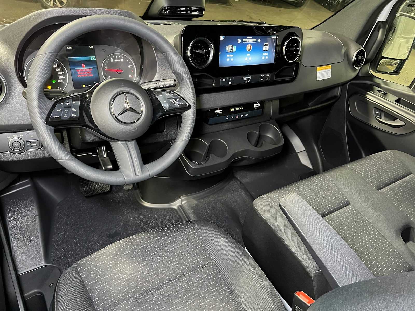 2026 Mercedes-Benz Sprinter 2500 Standard Roof I4 Diesel HO 144" RWD