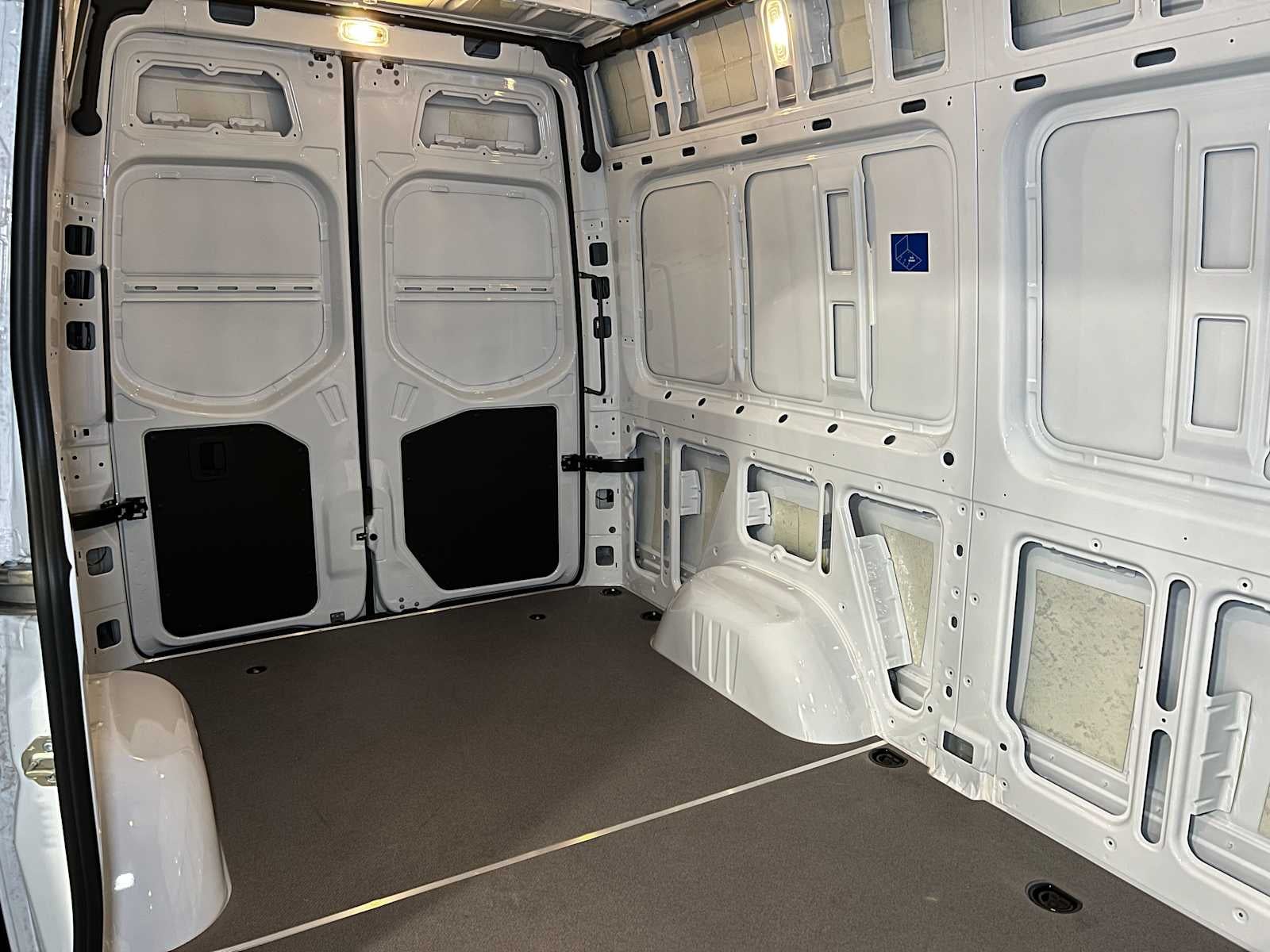 2025 Mercedes-Benz Sprinter 2500 Standard Roof I4 Diesel HO 144" RWD