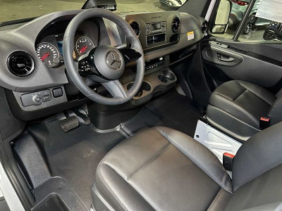 2025 Mercedes-Benz Sprinter 2500 Standard Roof I4 Diesel HO 144" RWD