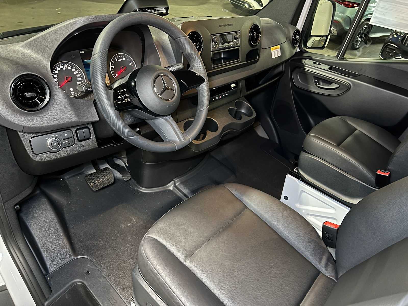 2025 Mercedes-Benz Sprinter 2500 Standard Roof I4 Diesel HO 144" RWD