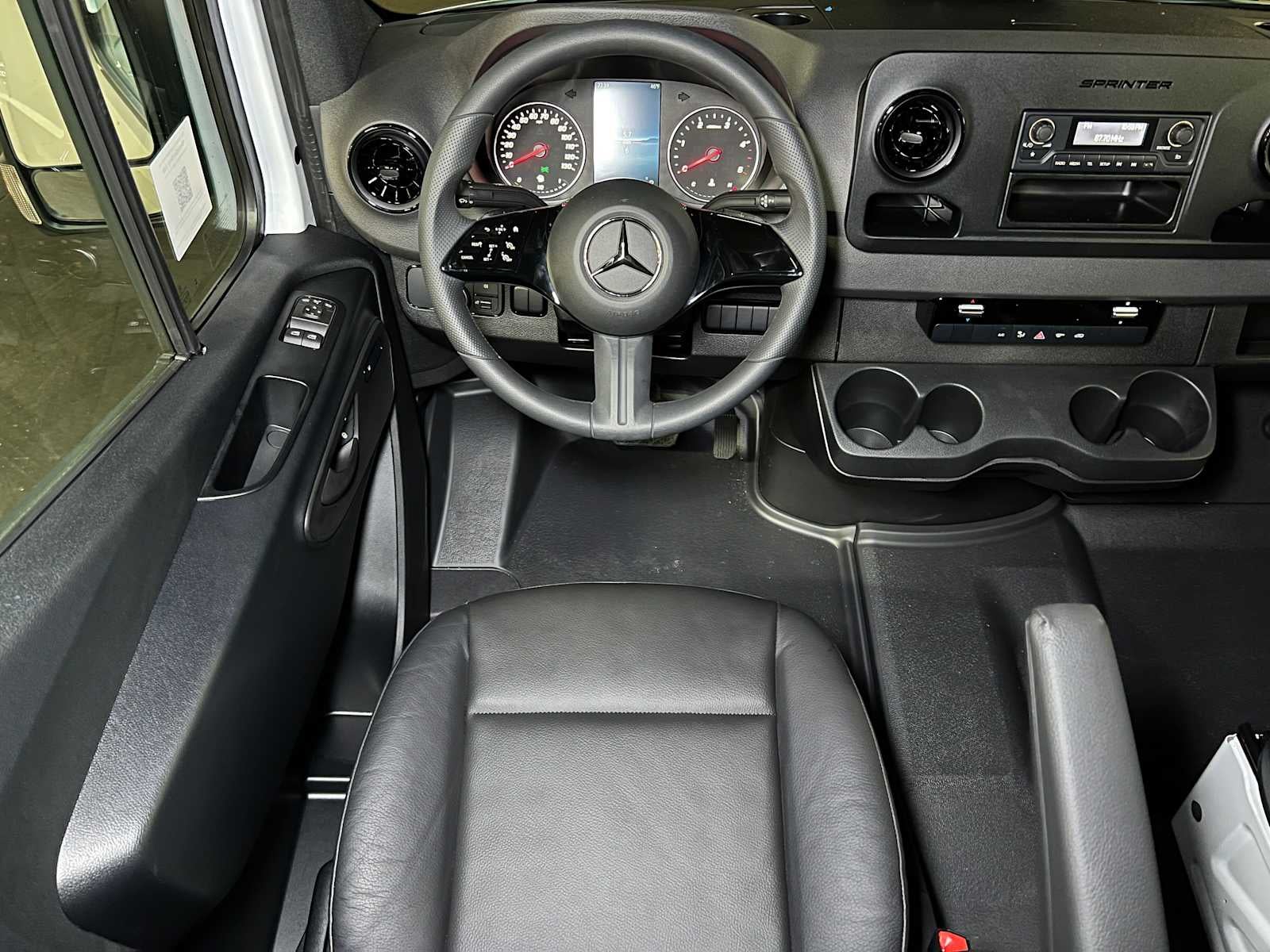 2025 Mercedes-Benz Sprinter 2500 Standard Roof I4 Diesel HO 144" RWD