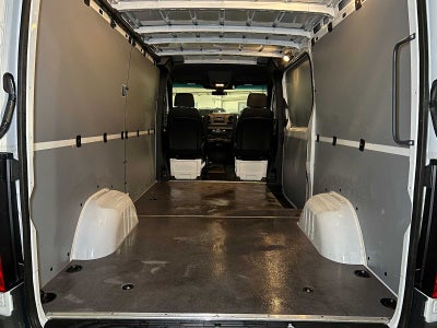 2025 Mercedes-Benz Sprinter 2500 Standard Roof I4 Diesel HO 144" RWD