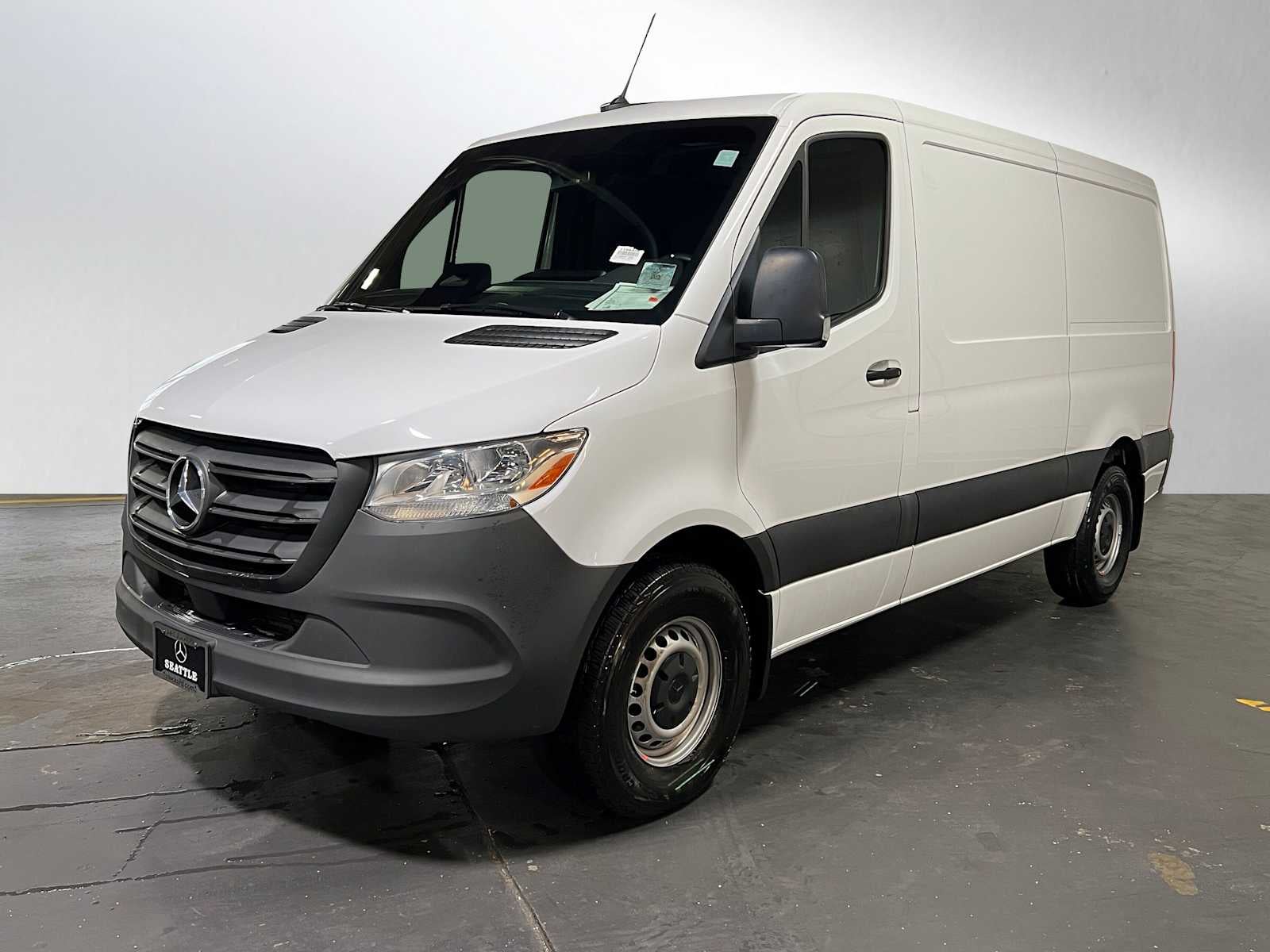 2025 Mercedes-Benz Sprinter 2500 Standard Roof I4 Diesel HO 144" RWD