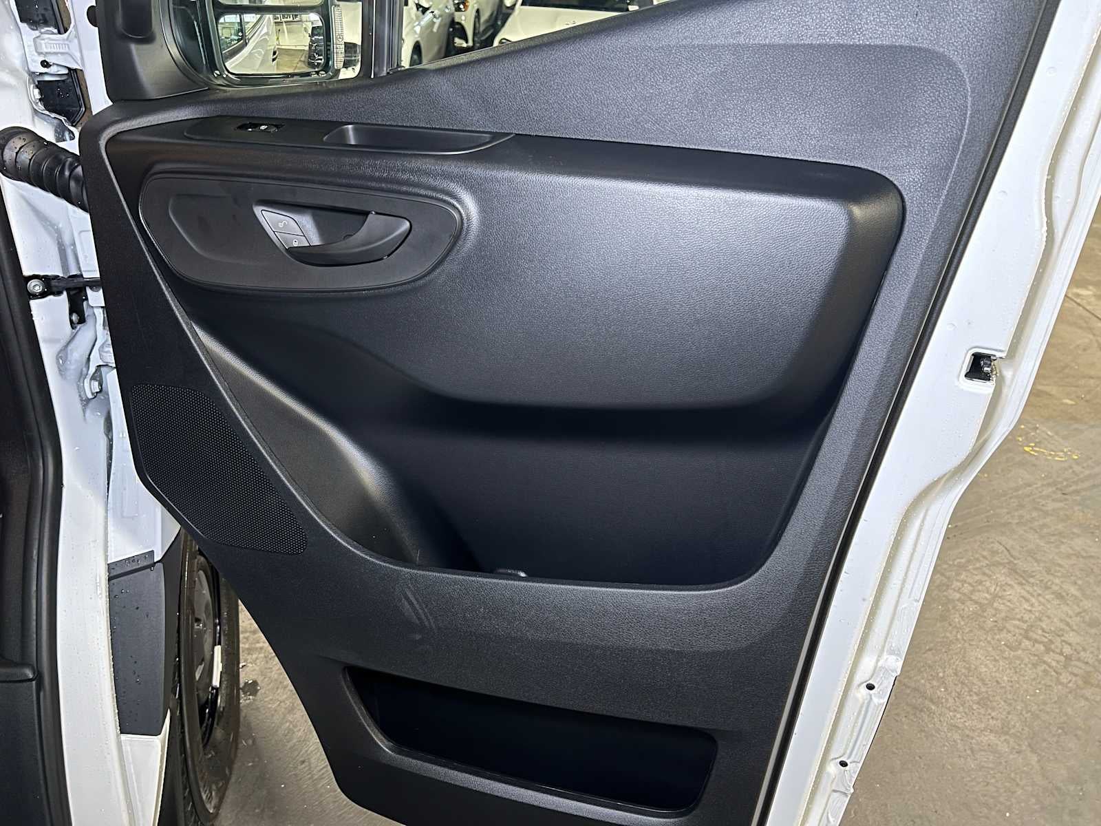 2026 Mercedes-Benz Sprinter 2500 Standard Roof I4 Diesel HO 144" RWD