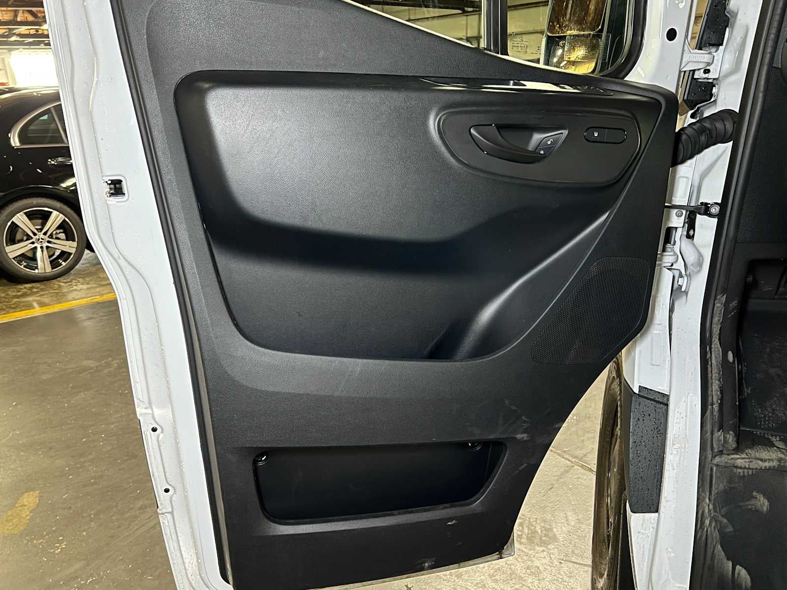 2025 Mercedes-Benz Sprinter 2500 Standard Roof I4 Diesel HO 144" RWD