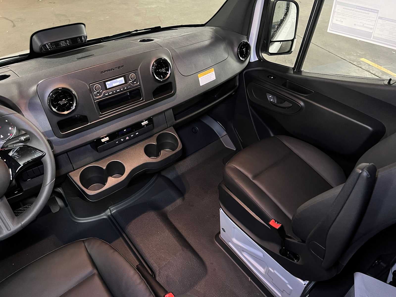 2025 Mercedes-Benz Sprinter 2500 Standard Roof I4 Diesel HO 144" RWD