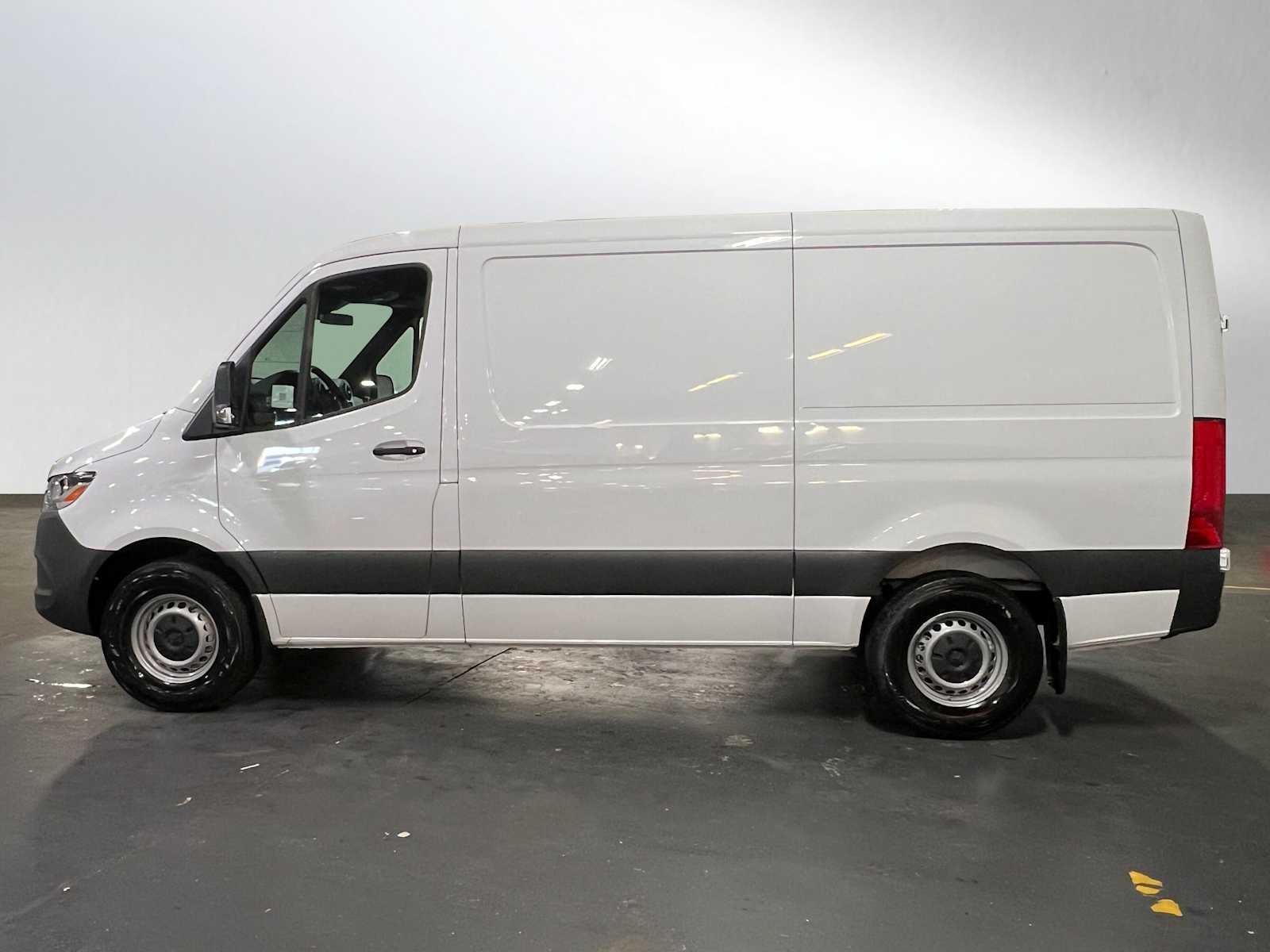 2025 Mercedes-Benz Sprinter 2500 Standard Roof I4 Diesel HO 144" RWD