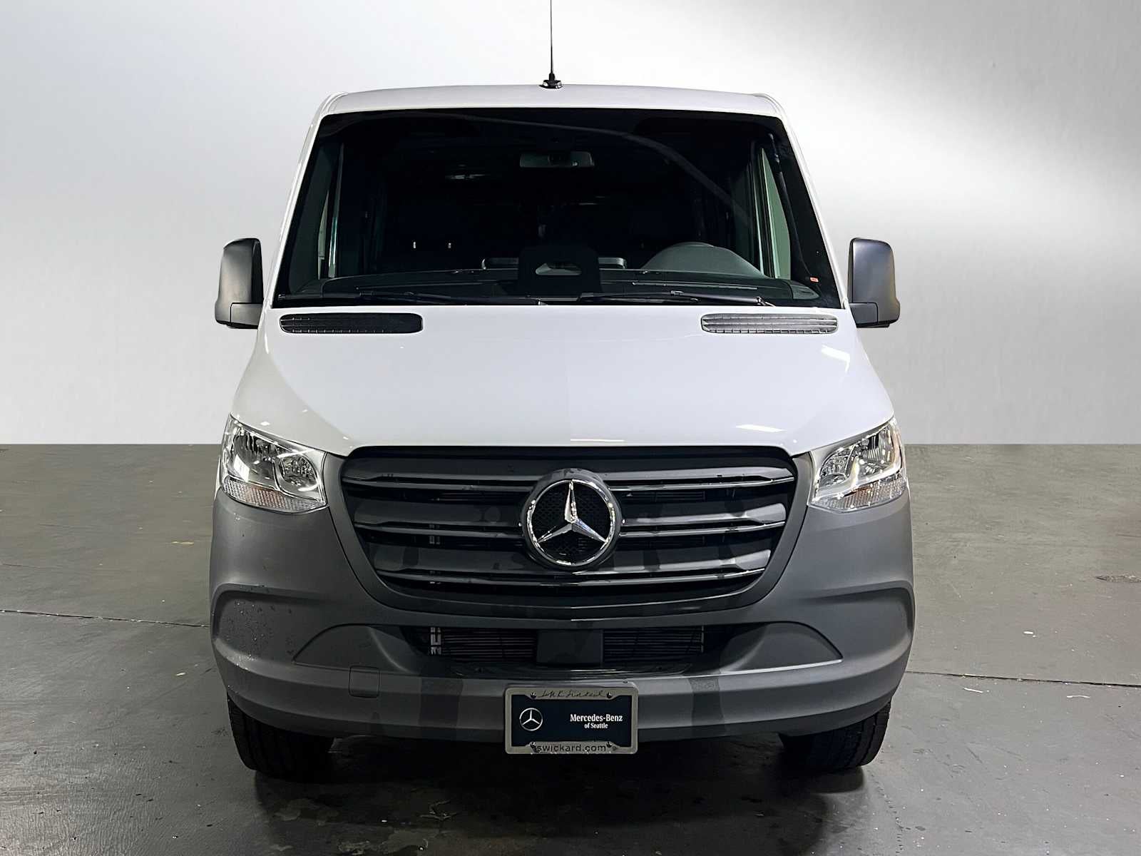 2025 Mercedes-Benz Sprinter 2500 Standard Roof I4 Diesel HO 144" RWD