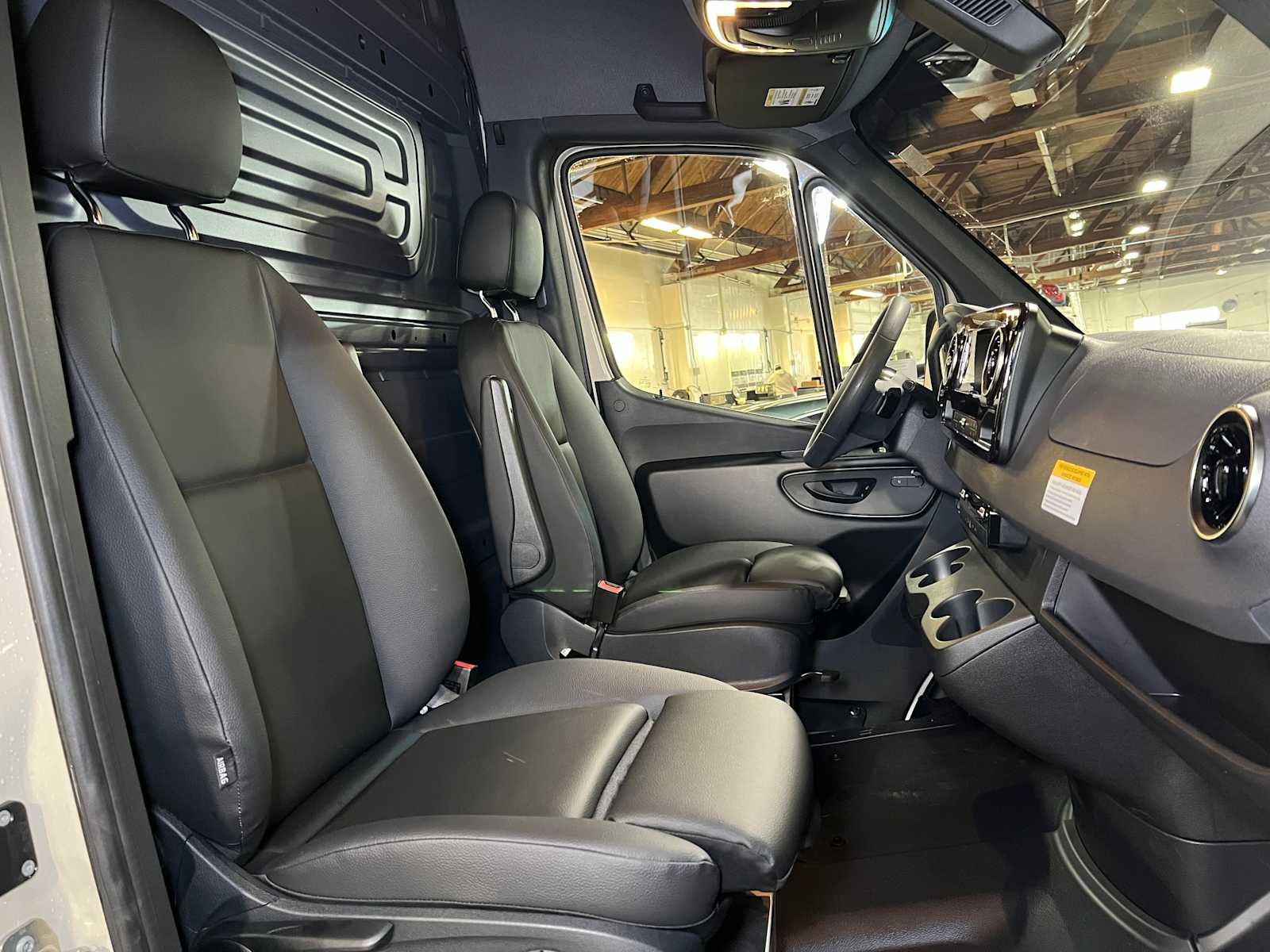 2025 Mercedes-Benz Sprinter 2500 Standard Roof I4 Diesel HO 144" AWD