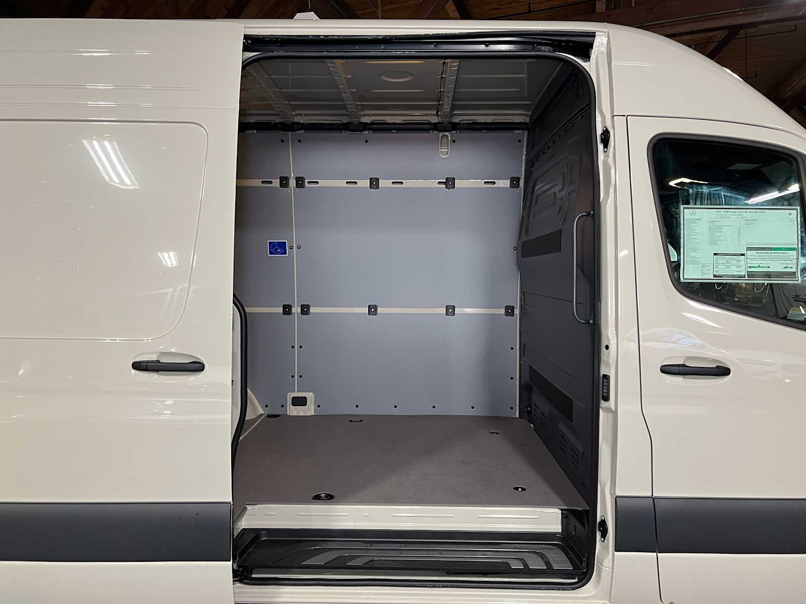 2025 Mercedes-Benz Sprinter 2500 Standard Roof I4 Diesel HO 144" AWD