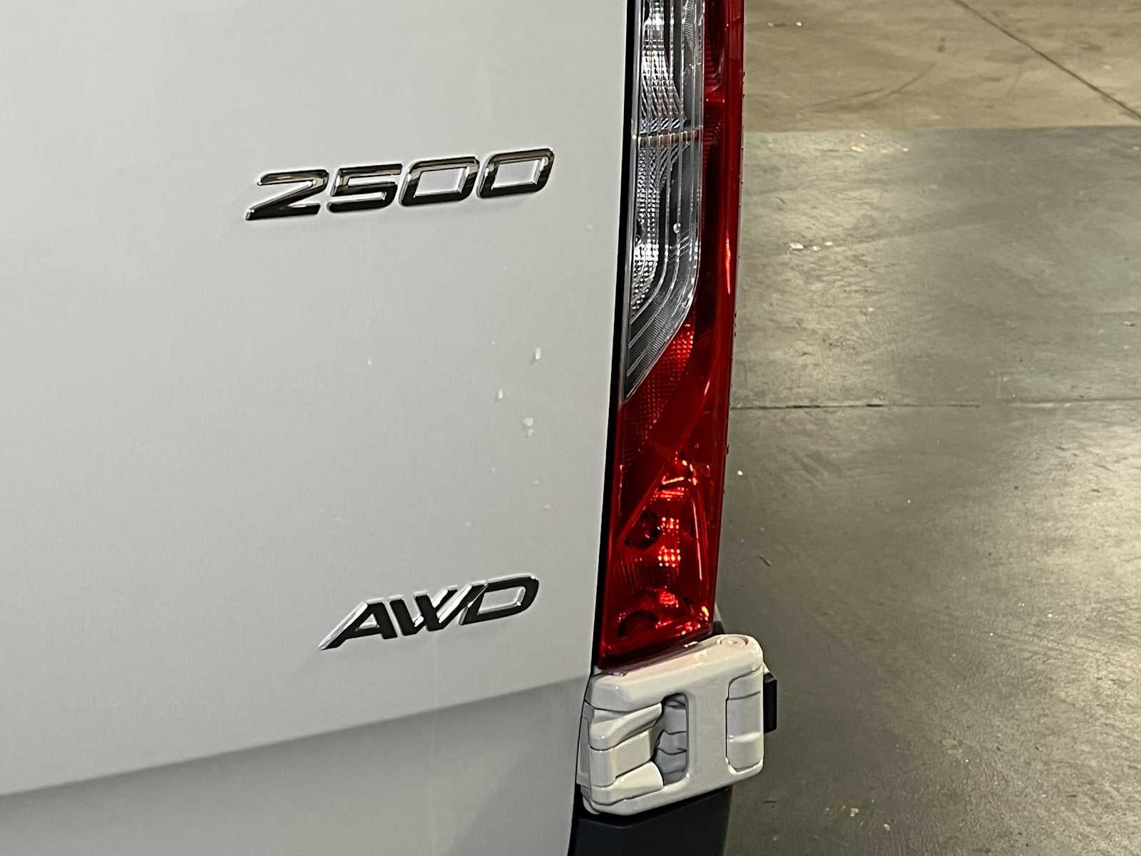 2025 Mercedes-Benz Sprinter 2500 Standard Roof I4 Diesel HO 144" AWD