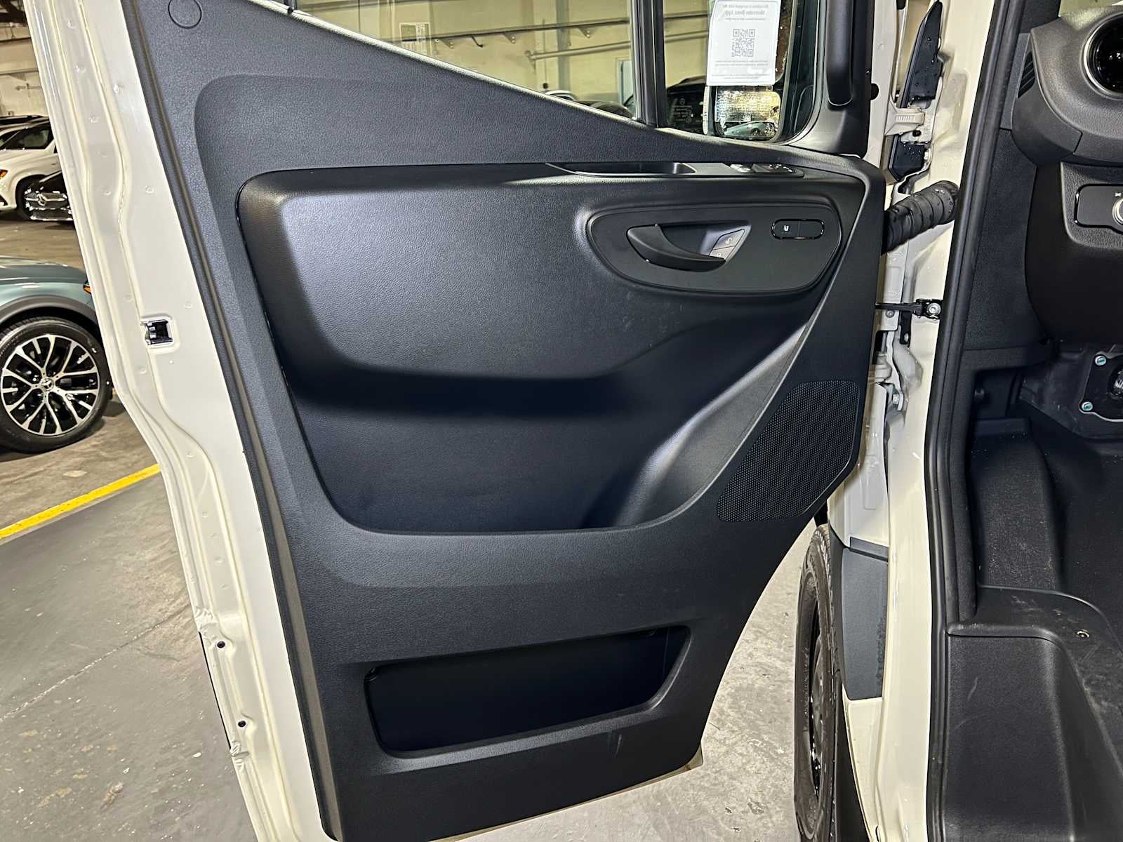 2025 Mercedes-Benz Sprinter 2500 Standard Roof I4 Diesel HO 144" AWD