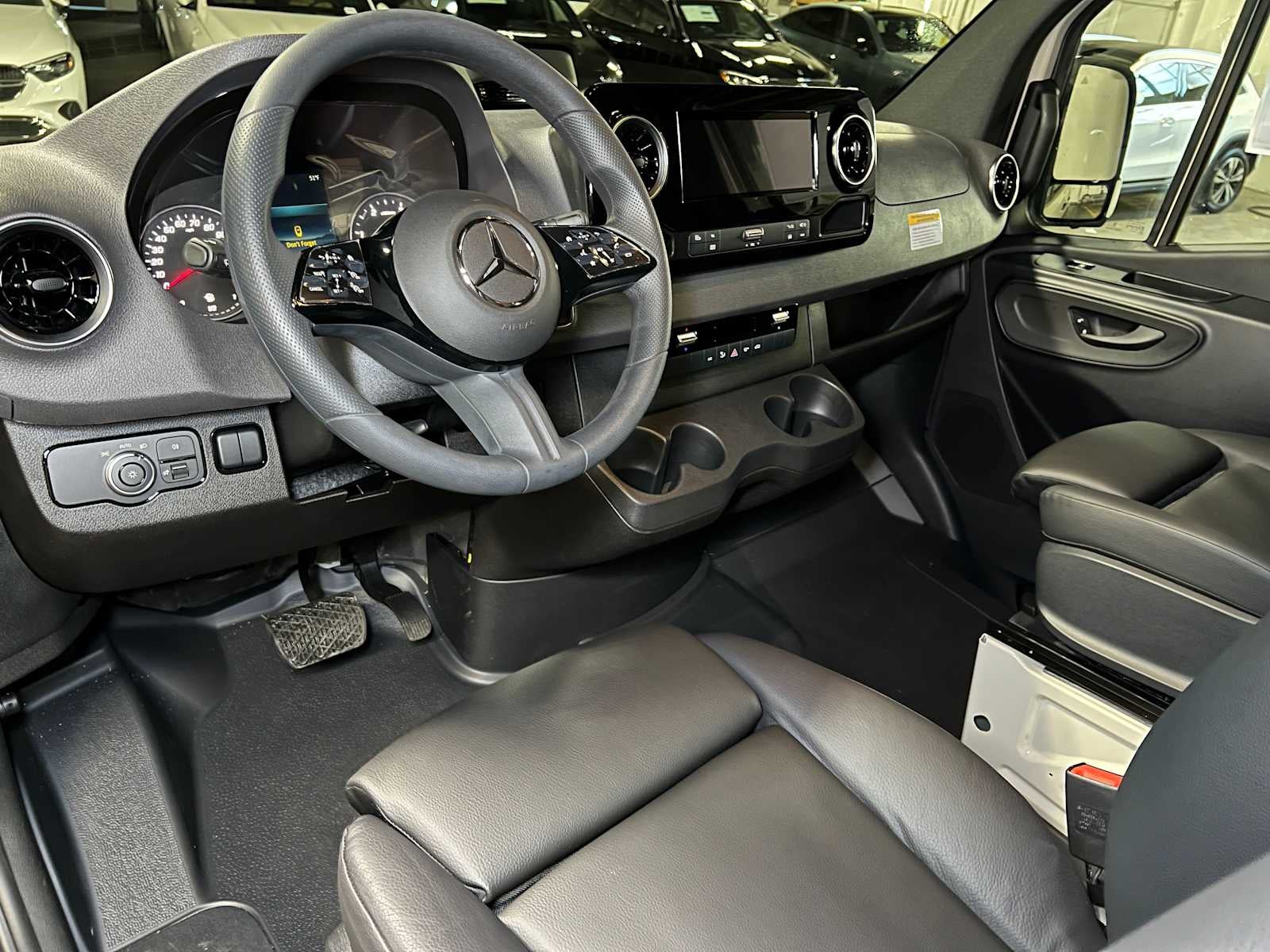 2025 Mercedes-Benz Sprinter 2500 Standard Roof I4 Diesel HO 144" AWD