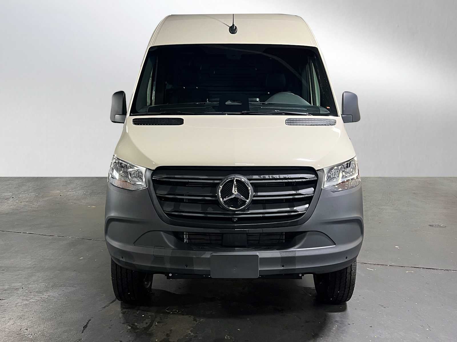 2025 Mercedes-Benz Sprinter 2500 Standard Roof I4 Diesel HO 144" AWD
