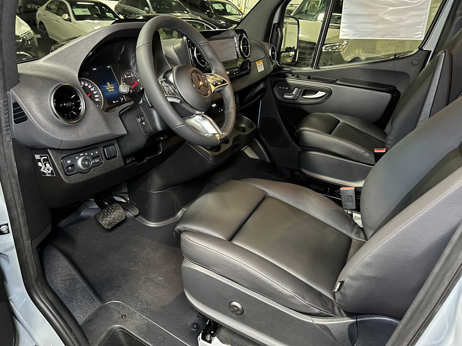 2026 Mercedes-Benz Sprinter 2500 Standard Roof I4 Diesel HO 144" AWD