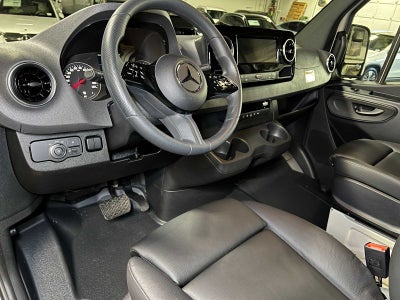 2025 Mercedes-Benz Sprinter 2500 Standard Roof I4 Diesel HO 144" AWD