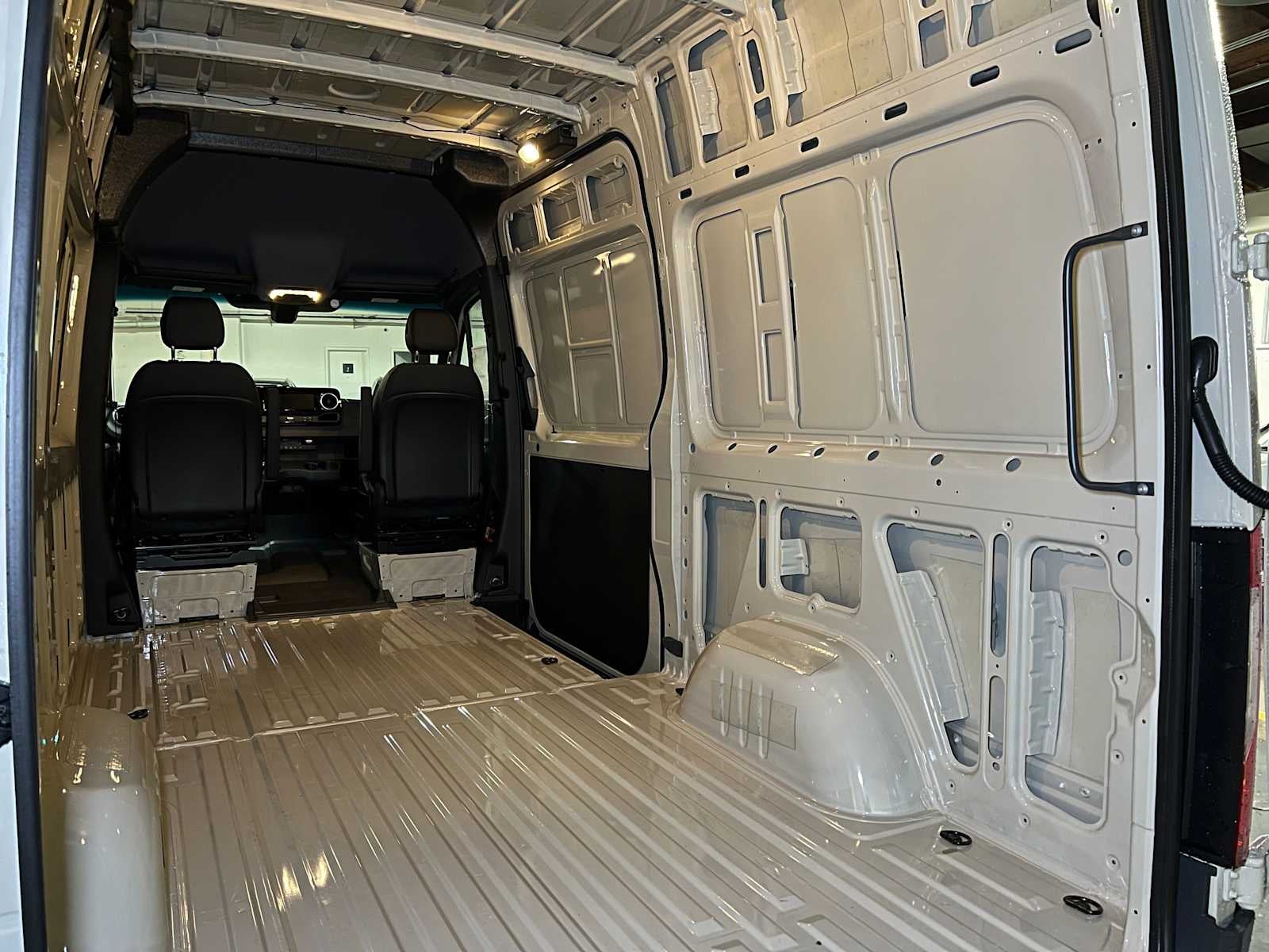 2026 Mercedes-Benz Sprinter 2500 Standard Roof I4 Diesel HO 144" AWD