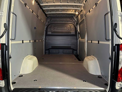 2025 Mercedes-Benz Sprinter 2500 Standard Roof I4 Diesel HO 144" AWD