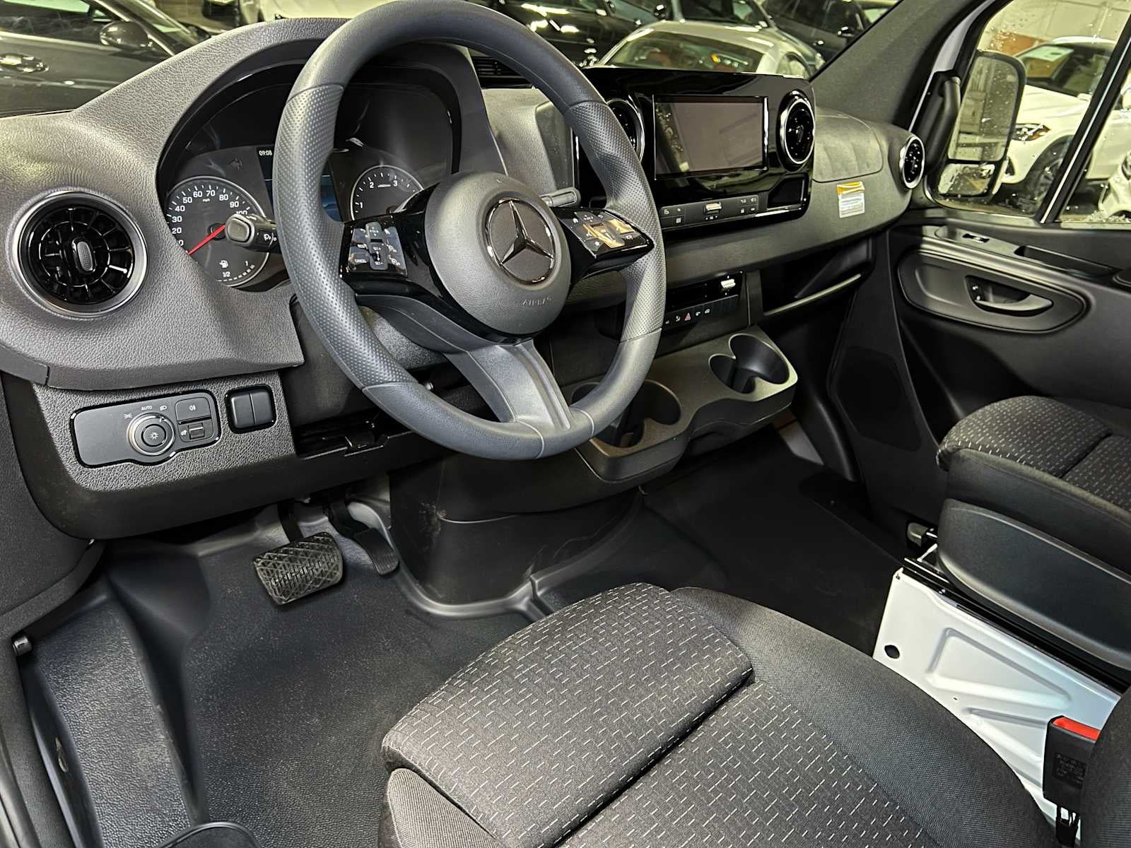 2026 Mercedes-Benz Sprinter 2500 High Roof I4 Diesel HO 170" RWD