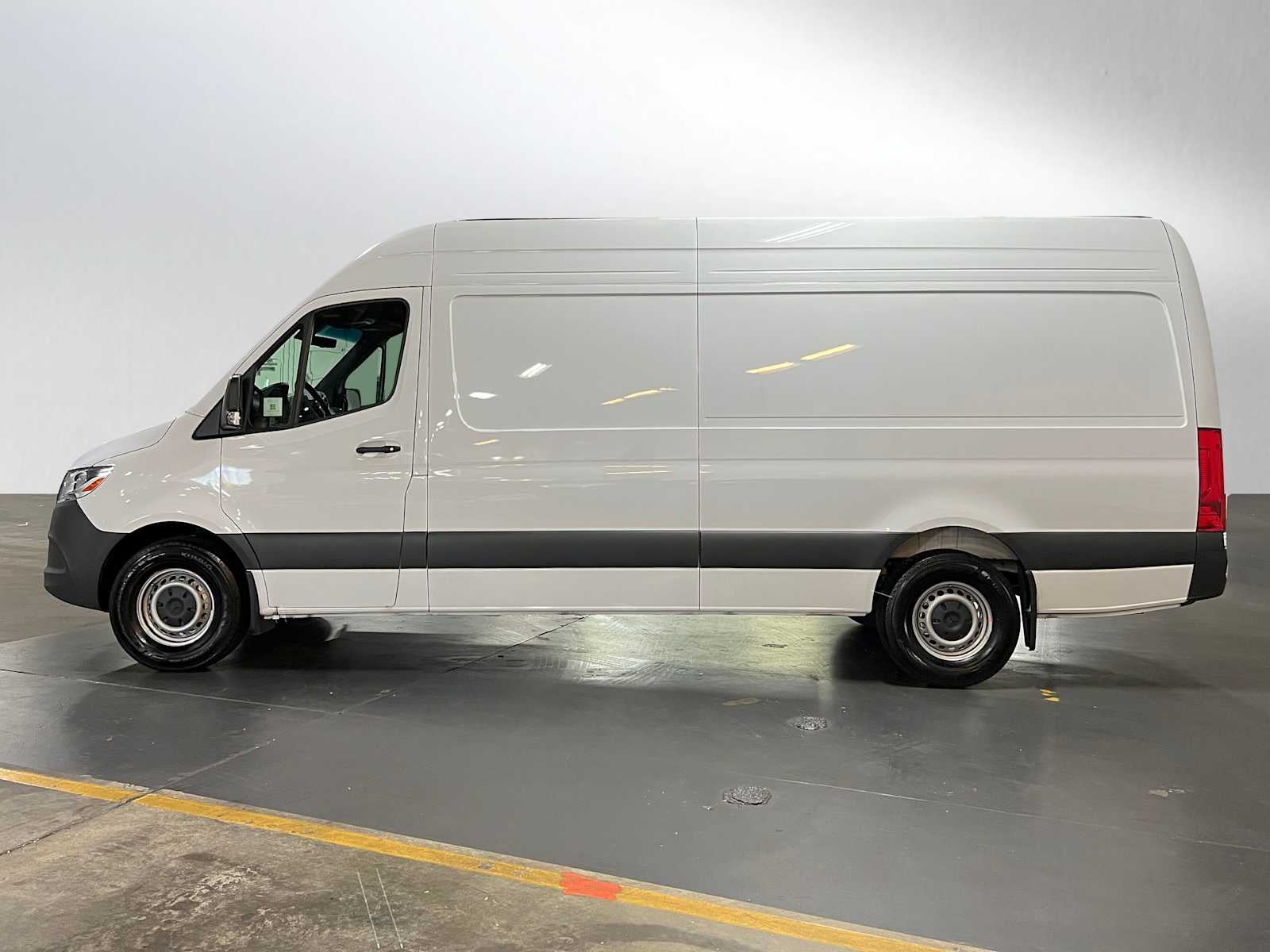 2025 Mercedes-Benz Sprinter 2500 High Roof I4 Diesel HO 170" RWD