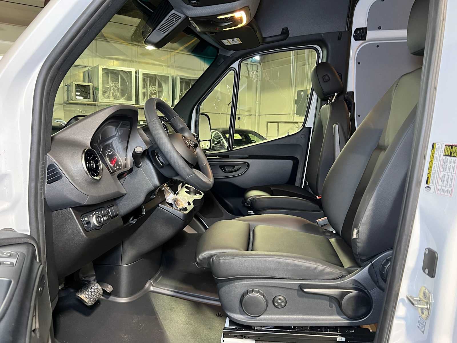 2025 Mercedes-Benz Sprinter 2500 High Roof I4 Diesel HO 170" RWD