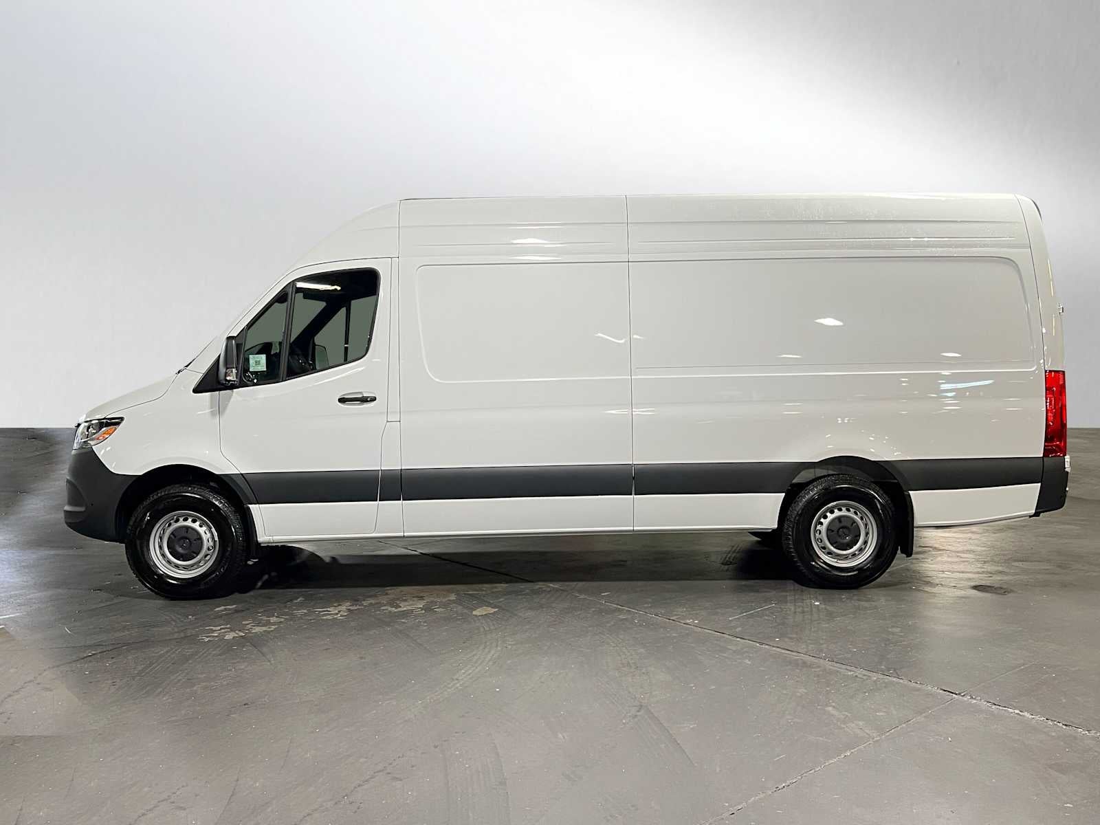 2025 Mercedes-Benz Sprinter 2500 High Roof I4 Diesel HO 170" RWD