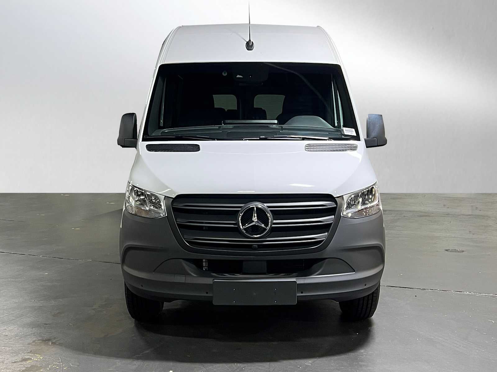 2024 Mercedes-Benz Sprinter 2500 Standard Roof I4 Diesel 144" RWD
