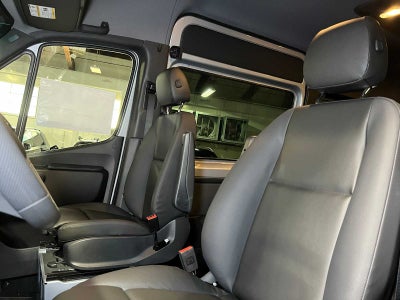 2025 Mercedes-Benz Sprinter 2500 Standard Roof I4 Diesel HO 144" RWD