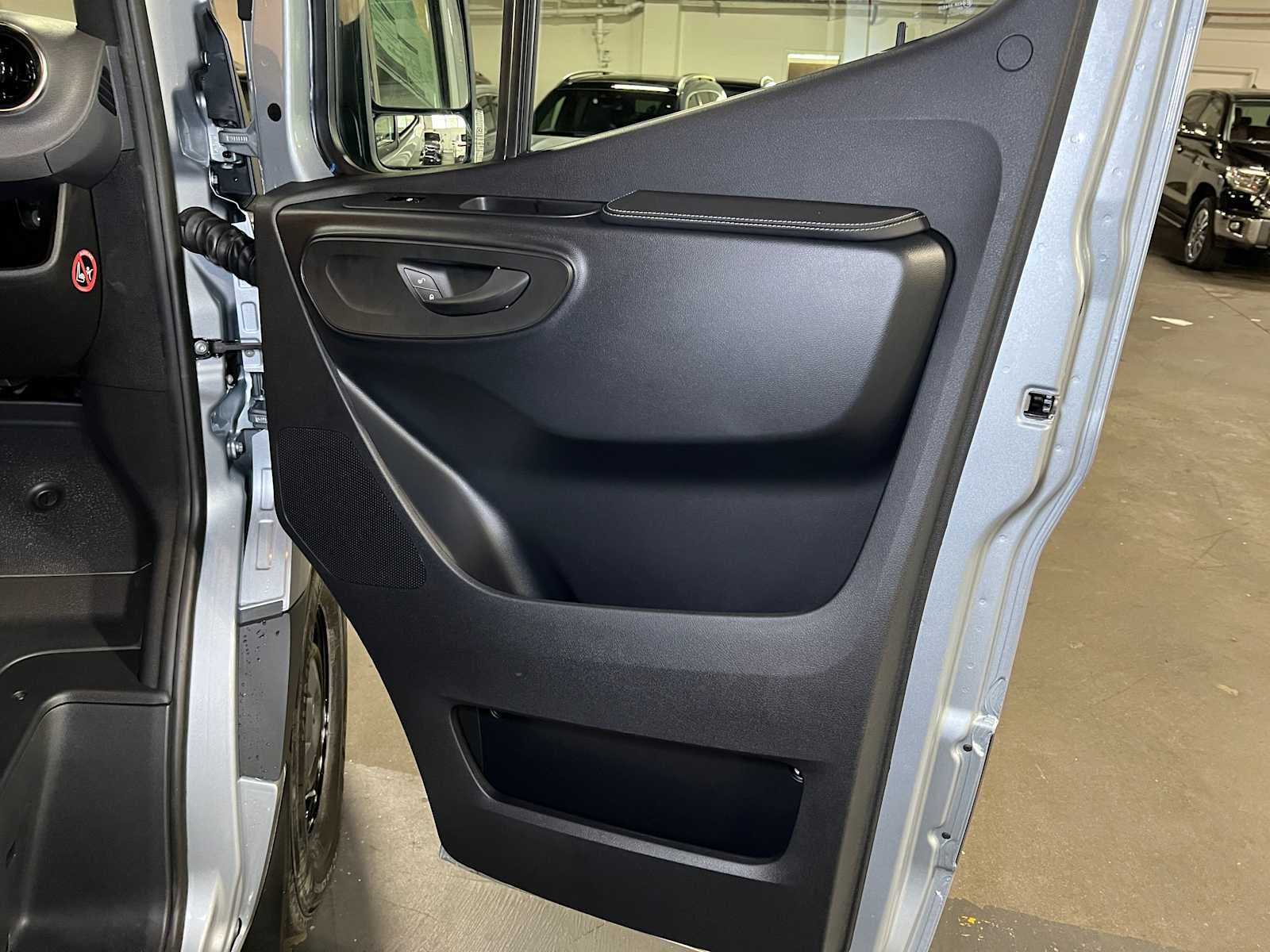 2025 Mercedes-Benz Sprinter 2500 Standard Roof I4 Diesel HO 144" RWD