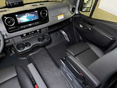 2025 Mercedes-Benz Sprinter 2500 Standard Roof I4 Diesel HO 144" RWD