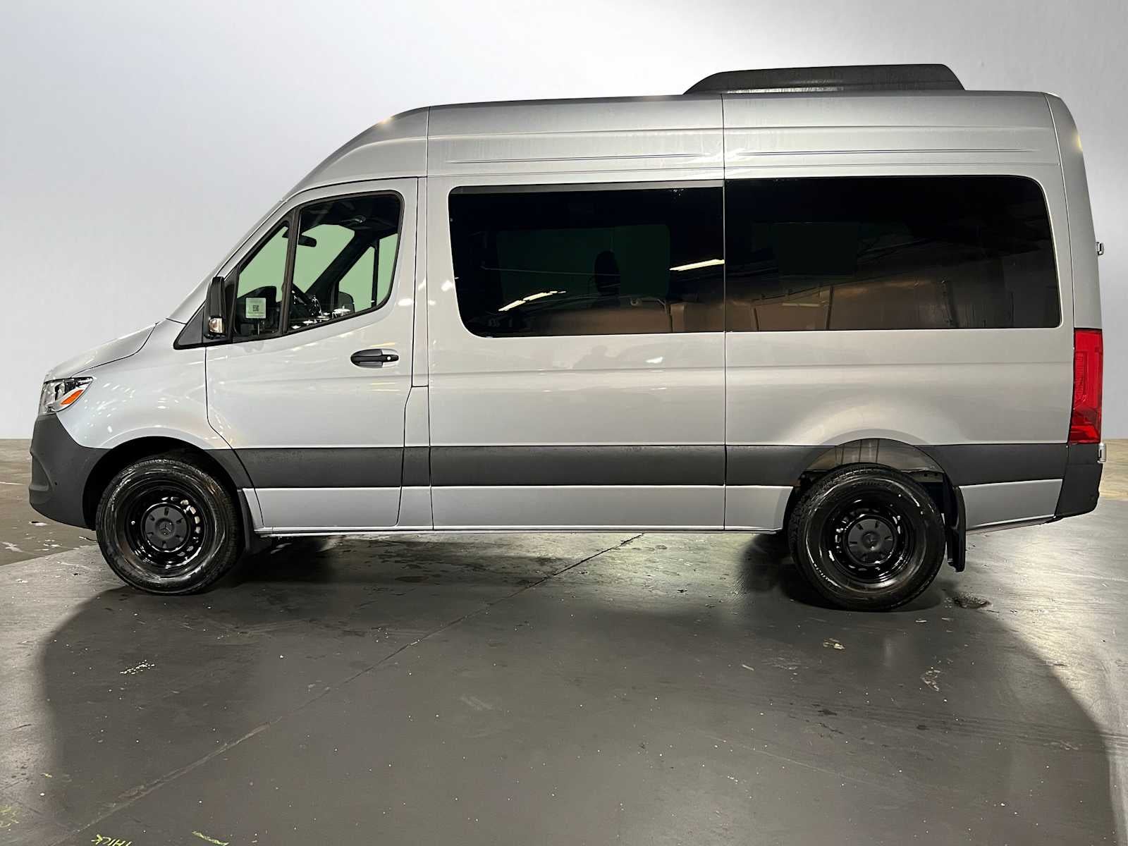 2025 Mercedes-Benz Sprinter 2500 Standard Roof I4 Diesel HO 144" RWD