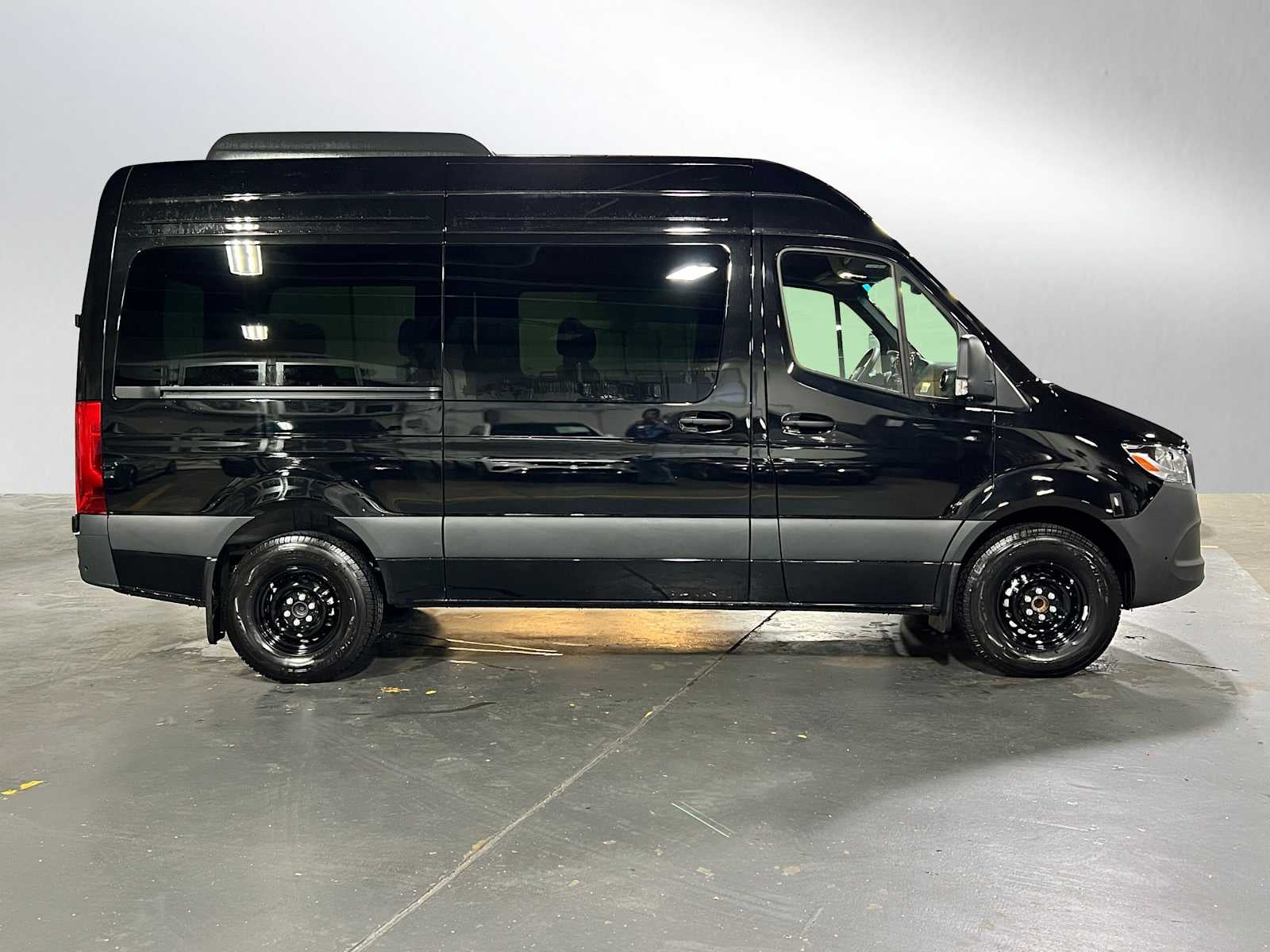 2025 Mercedes-Benz Sprinter 2500 Standard Roof I4 Diesel HO 144" RWD