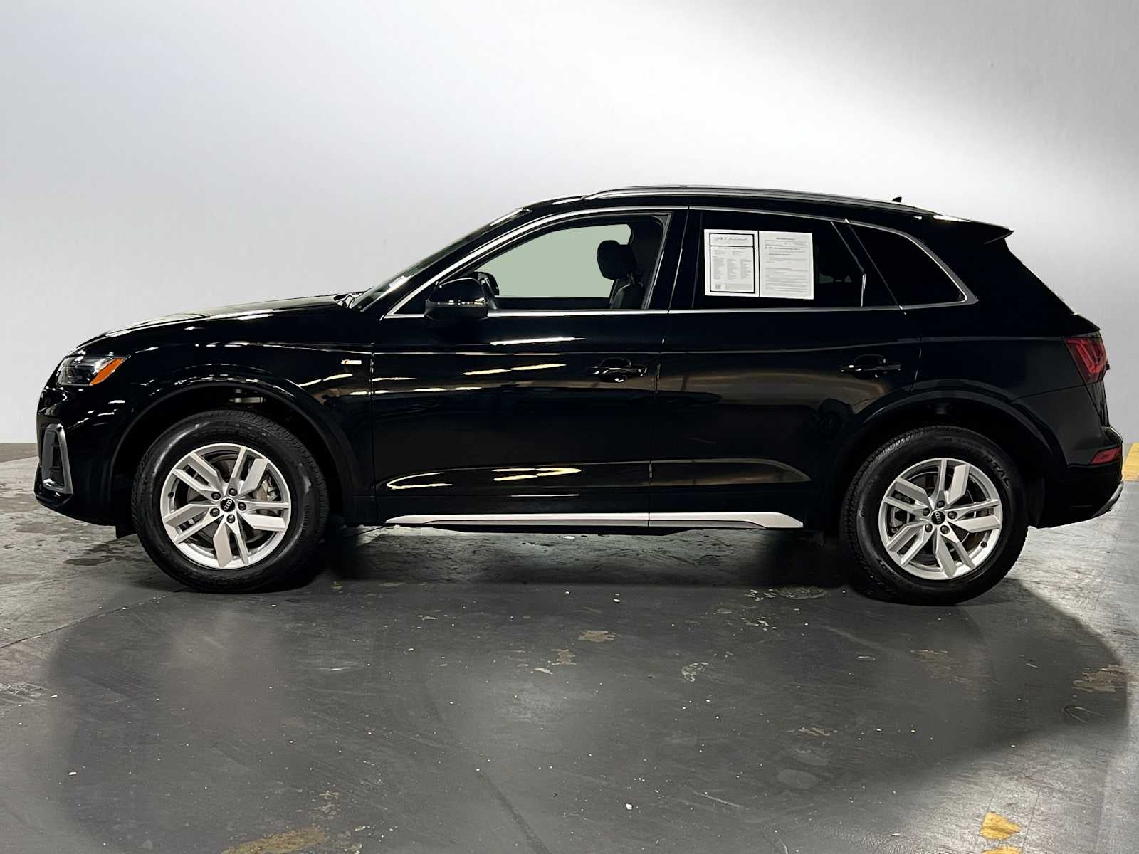2023 Audi Q5 S line Premium