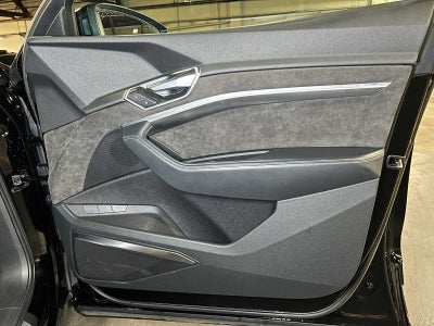 2019 Audi e-tron Prestige