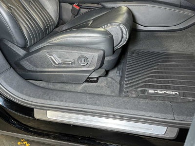 2019 Audi e-tron Prestige