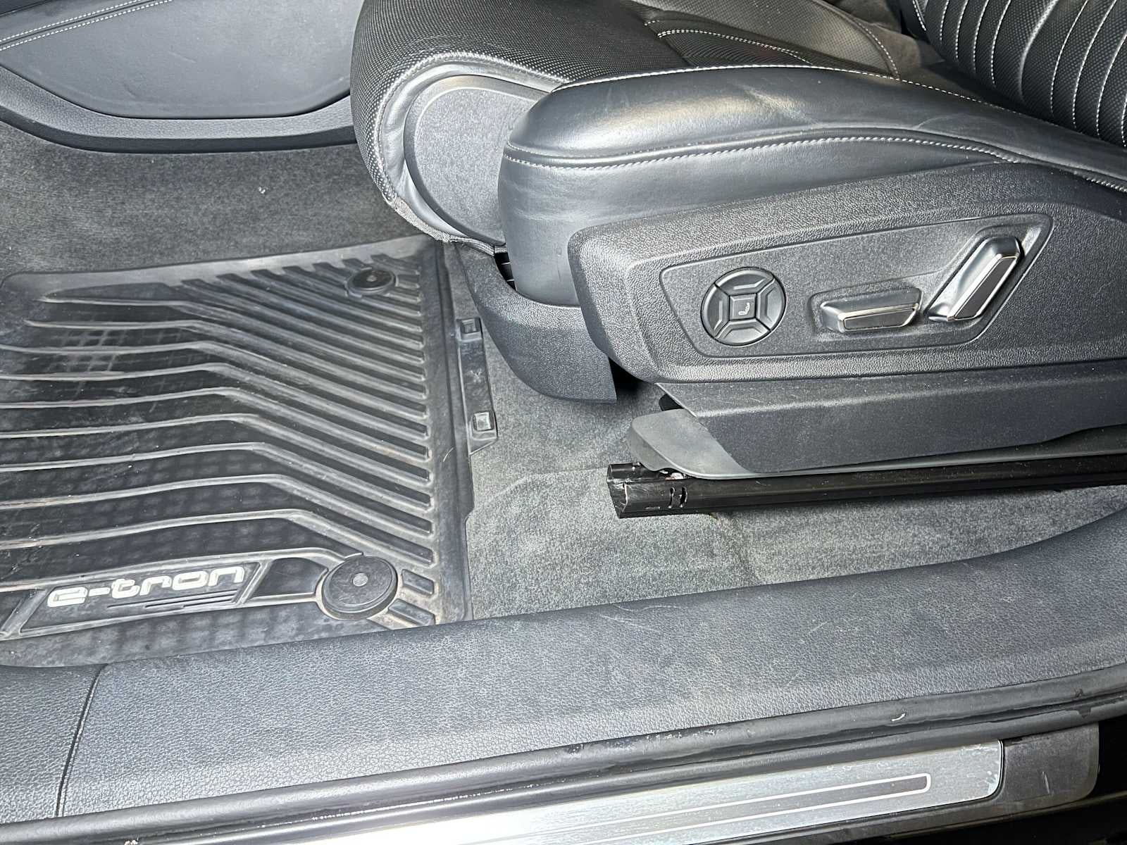 2019 Audi e-tron Prestige