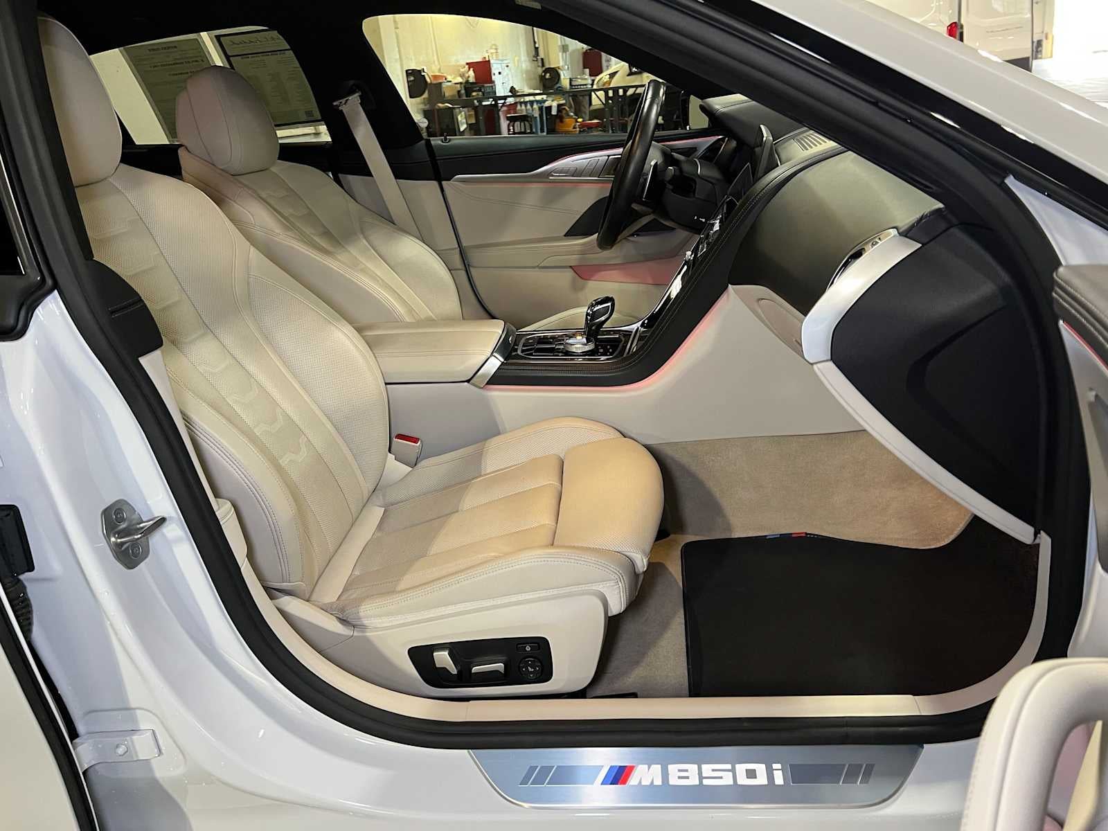 2022 BMW M850i xDrive M850i