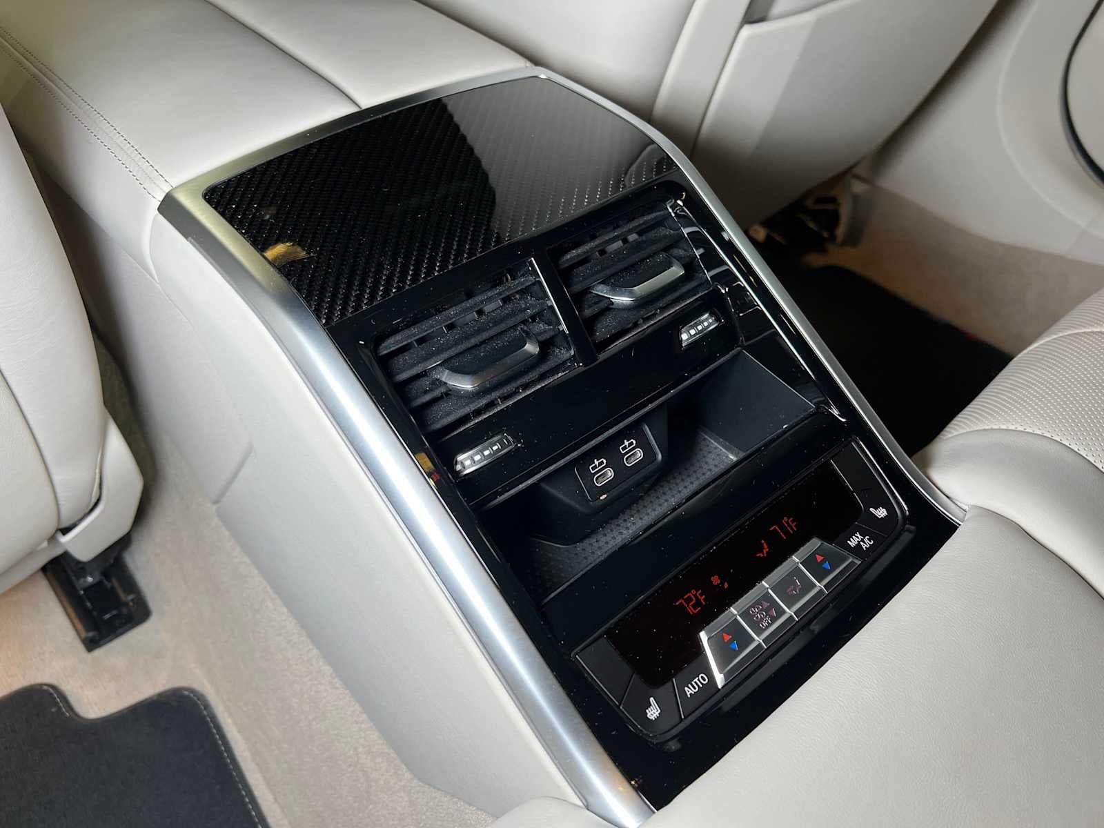 2022 BMW M850i xDrive M850i