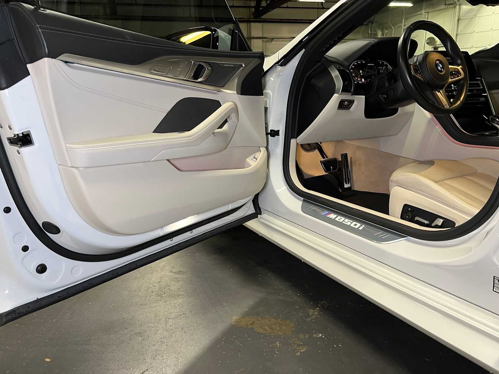 2022 BMW M850i xDrive M850i