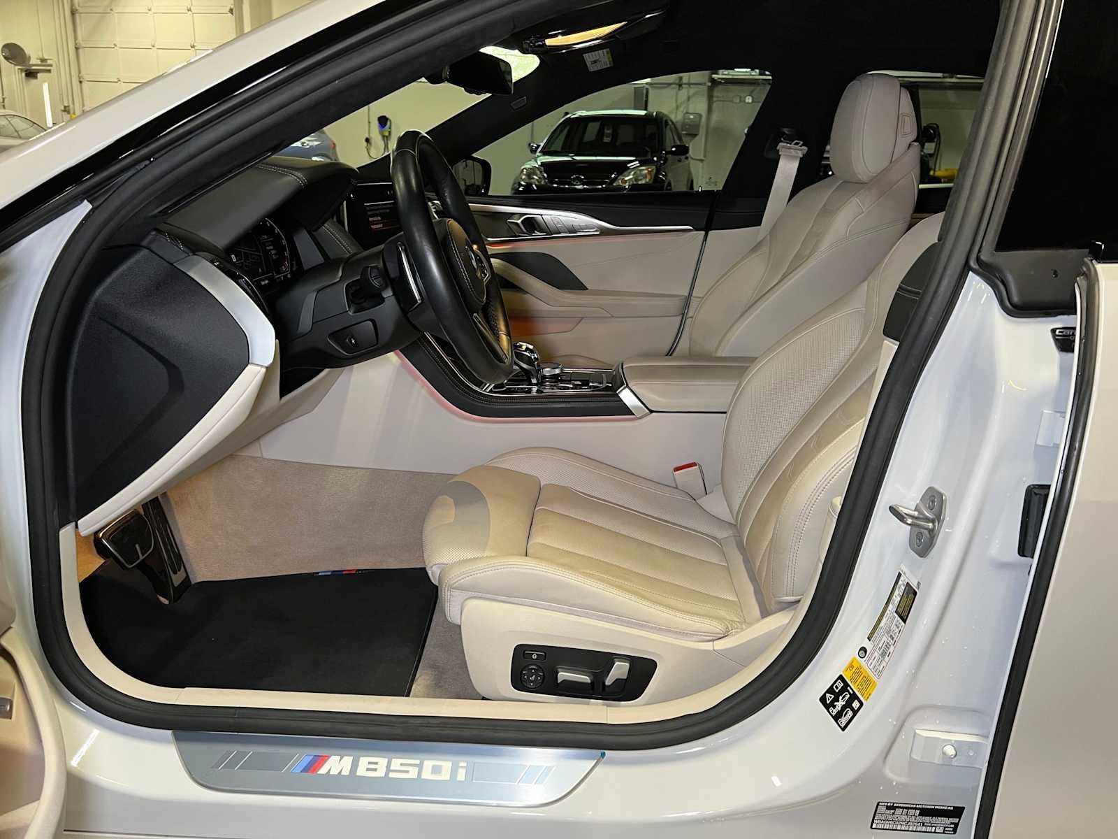 2022 BMW M850i xDrive M850i